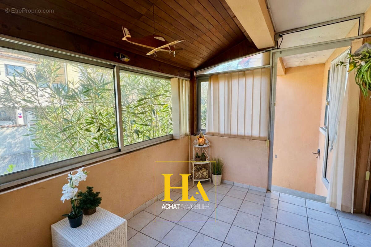 Maison à MONTELIMAR