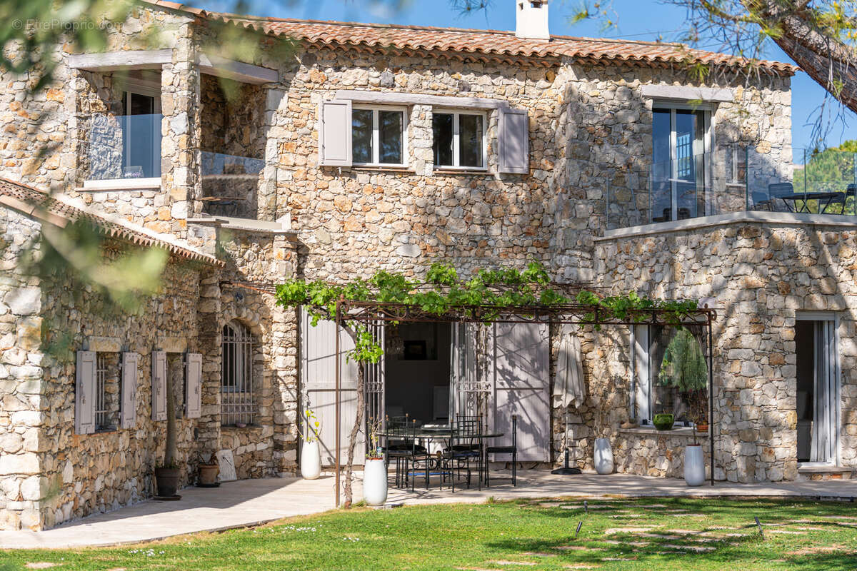 Maison à LA COLLE-SUR-LOUP
