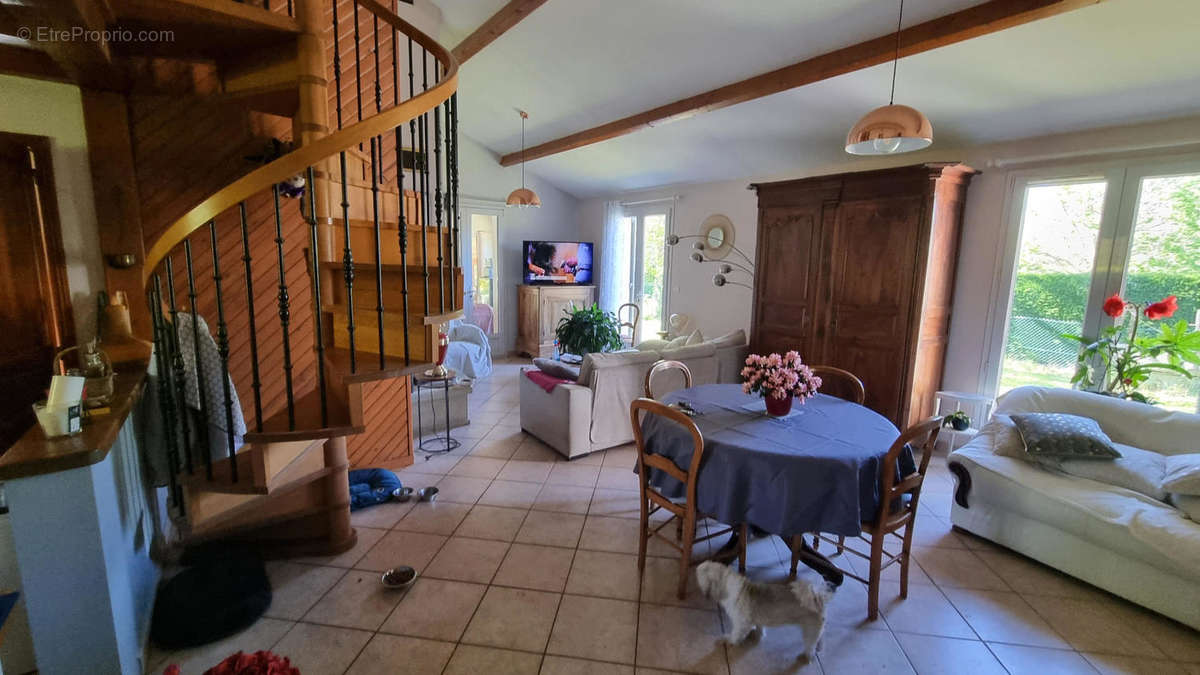 20240419_171129 - Maison à SAINT-ESTEPHE