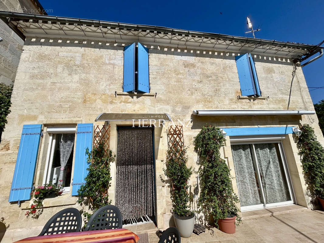 Maison à SAINT-DENIS-DE-PILE