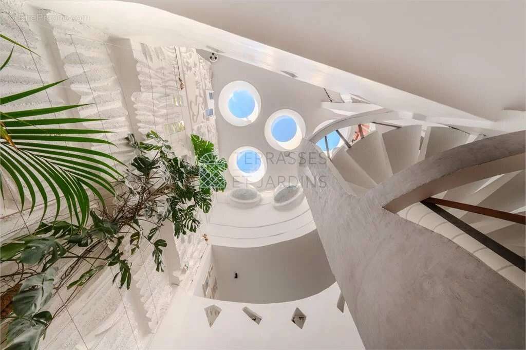 Maison à L'HAY-LES-ROSES