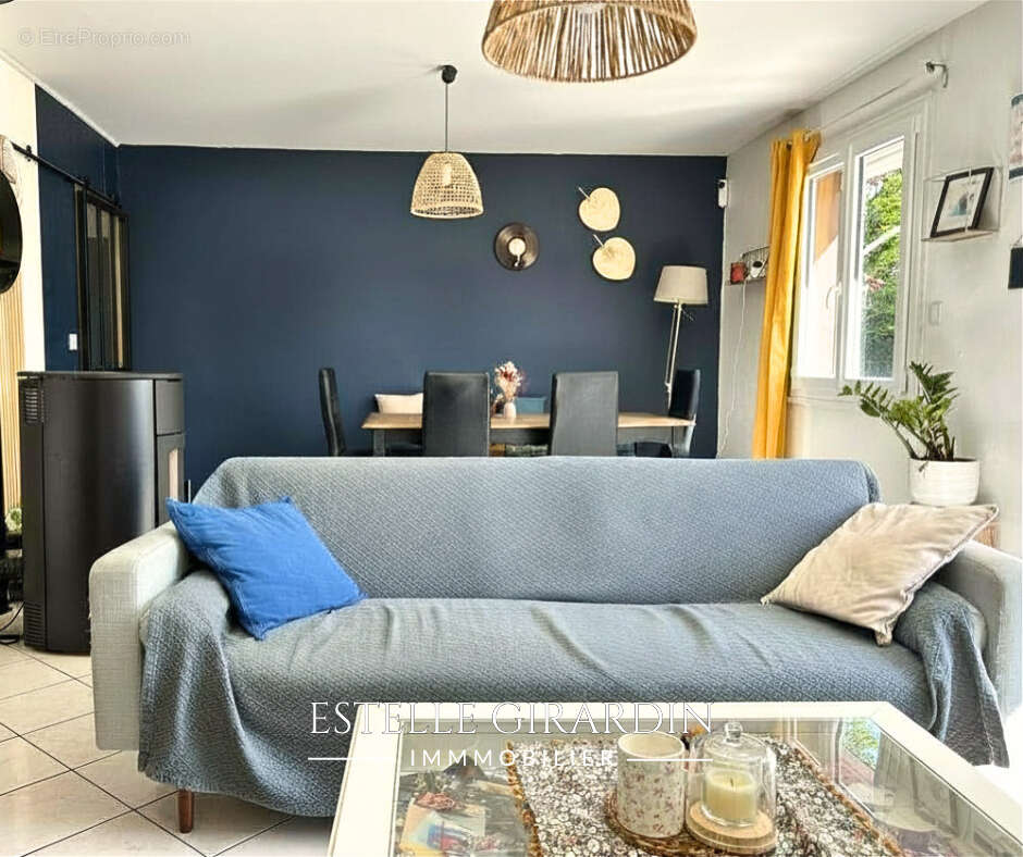 Plain-pied 125 m²  dans le bourg de Carquefou - 3 chambres + bureau - Jardin - photo 2