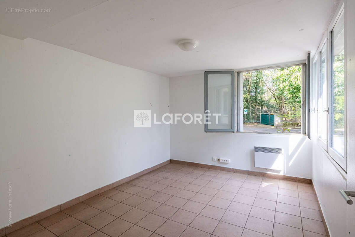 Maison à LA CELLE-SAINT-CLOUD