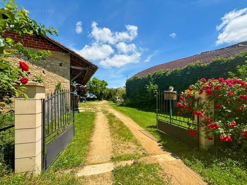 Maison à LAGRAULET-DU-GERS