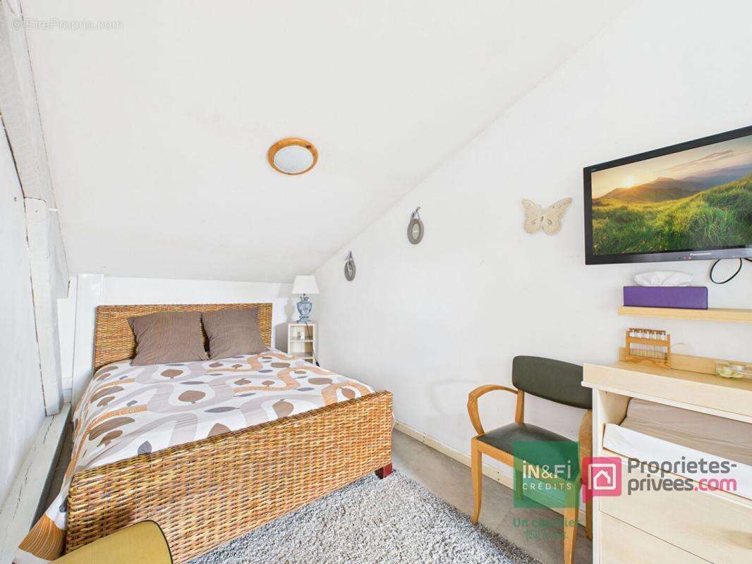 Maison à NOUAILLE-MAUPERTUIS