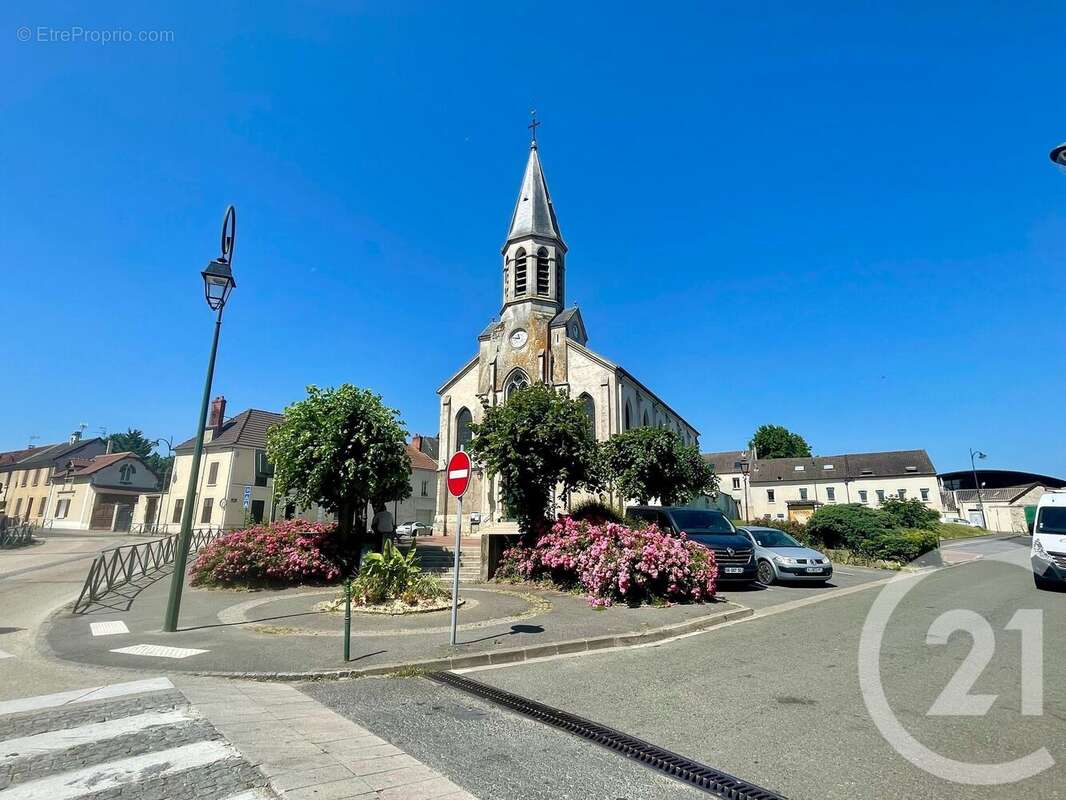 Maison à JUILLY