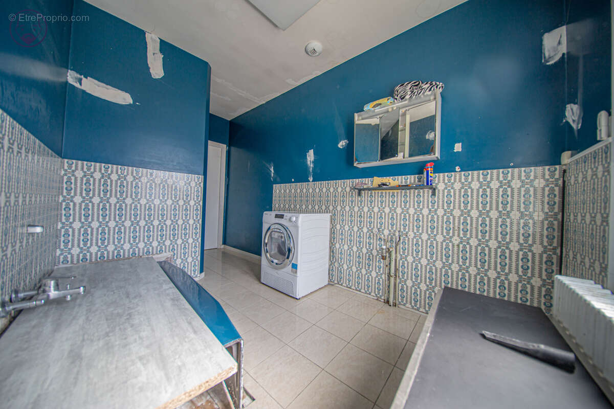 Maison de caractère avec dépendance et nombreuses possibilités d’aménagement - photo 16