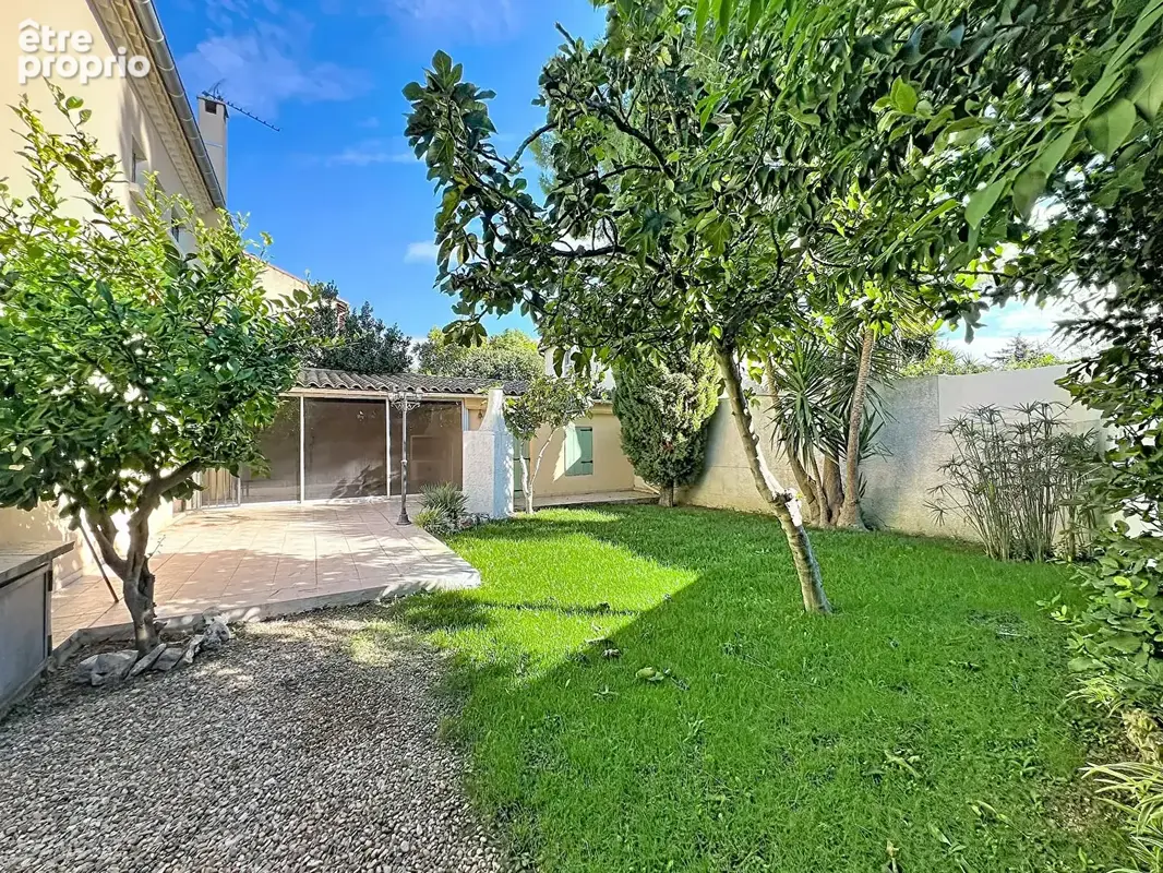 Nimes amoureux - maison p5 avec jardin, garage et dependances - photo 2