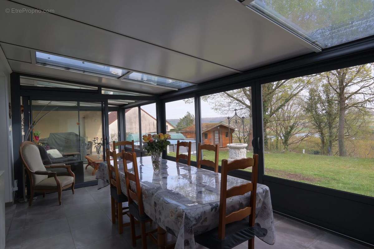 Maison 165 m² à Villeneuve-Sur-Yonne  - photo 5