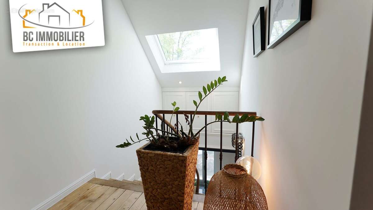 Appartement à CHEVRY