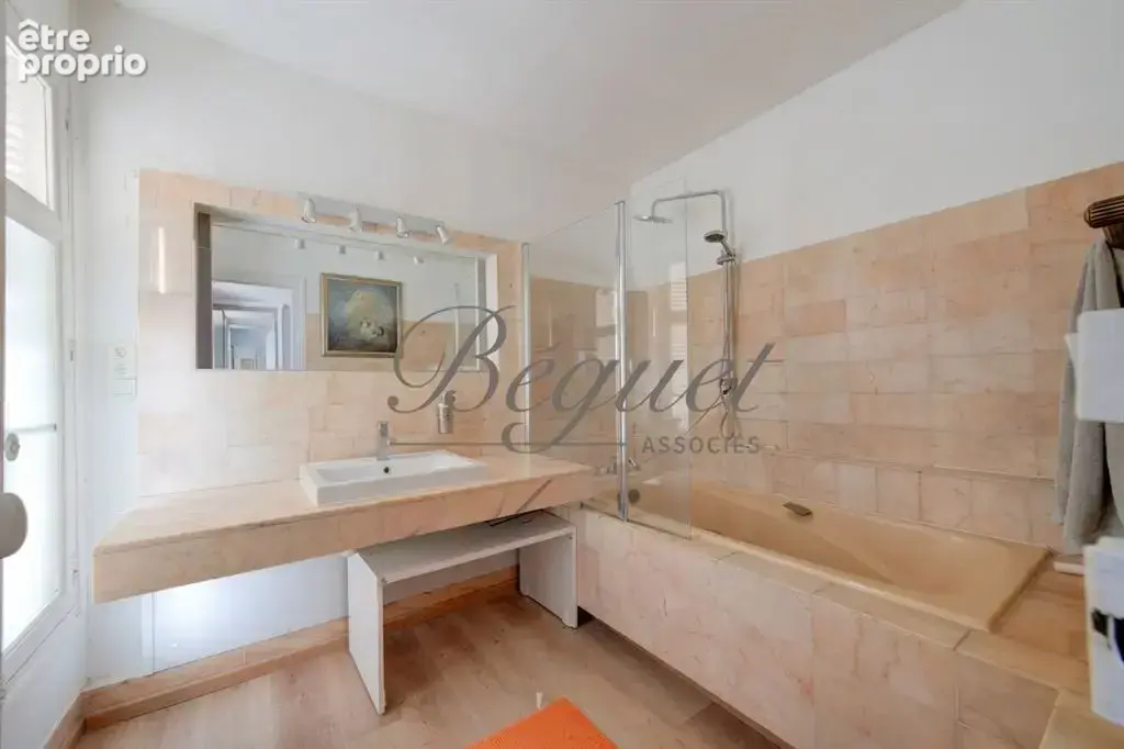 Tours (37000) – Maison de ville de 310 m², 6 chambres, garage fermé – Indre-et-Loire, Centre-Val de Loire - photo 7