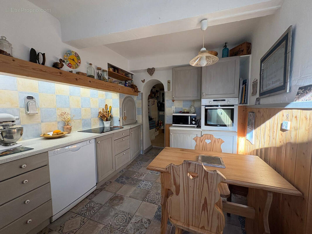 Maison à GREOUX-LES-BAINS