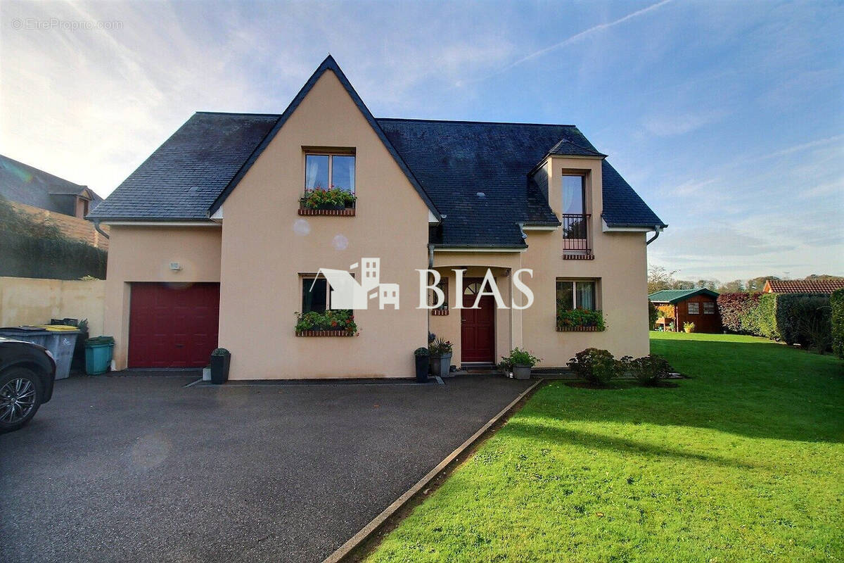 Maison à LONGUEVILLE-SUR-SCIE