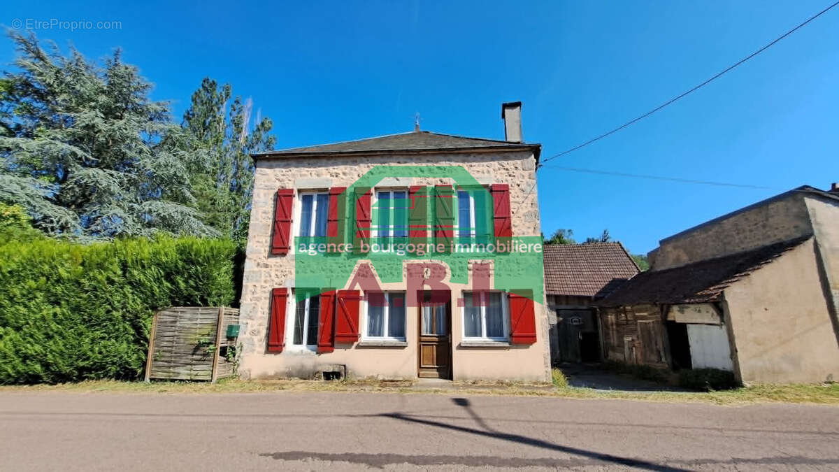 Maison à LORMES