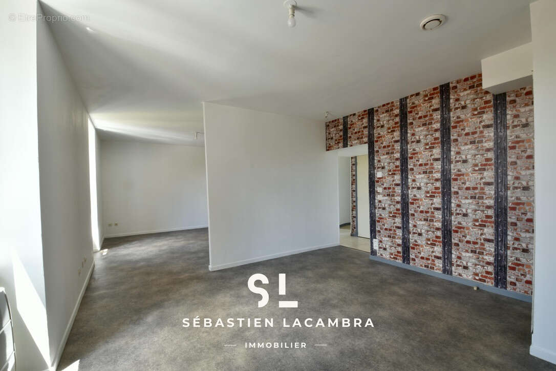 Maison à SAINT-JUERY