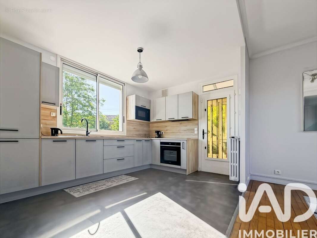 Photo 3 - Maison à CHAMPS-SUR-MARNE