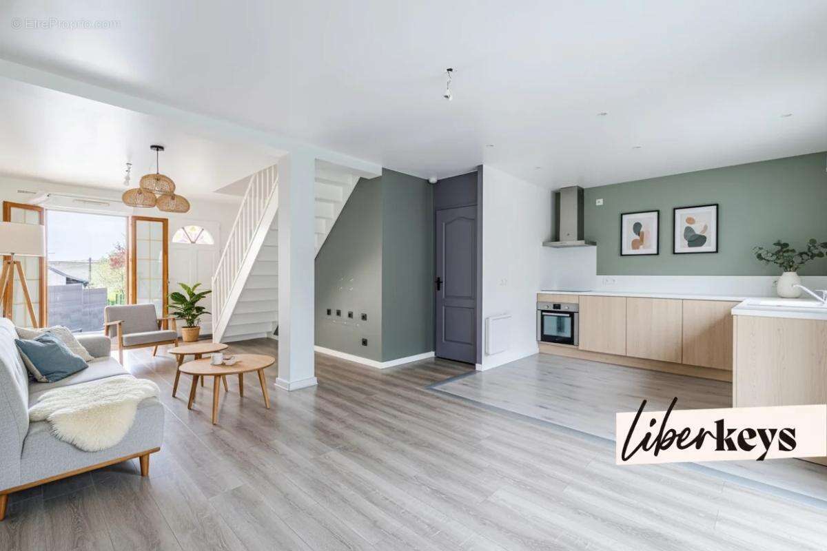 Maison à BALLAINVILLIERS