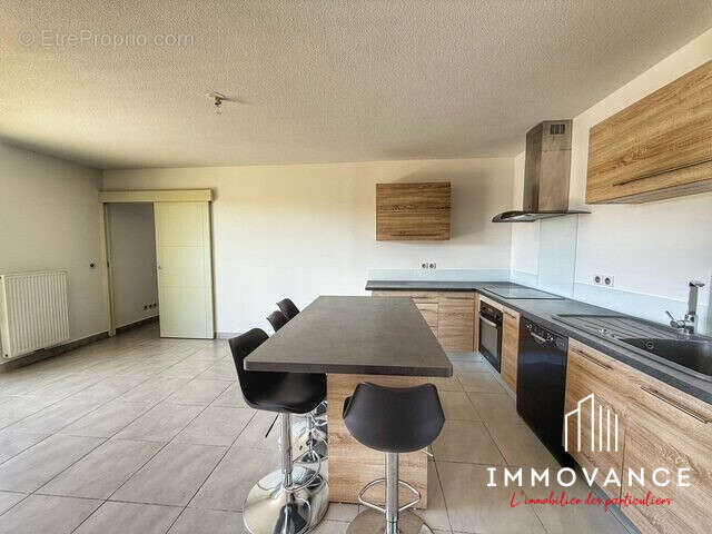 Appartement à LE CRES