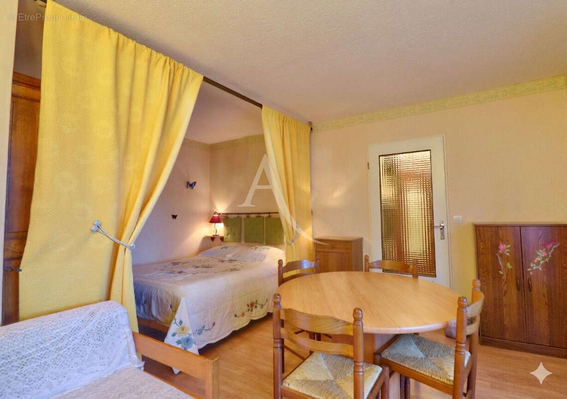 Appartement à GREOUX-LES-BAINS