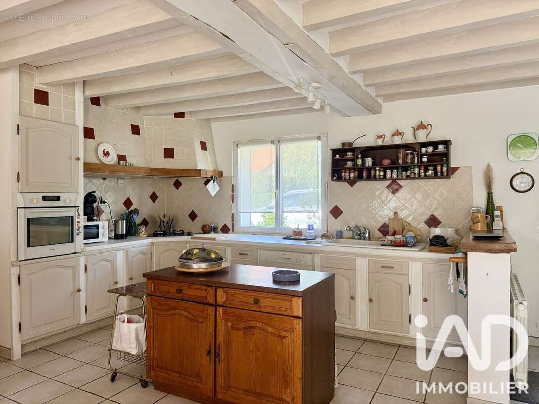 Maison 207 m² à Boiscommun  - photo 2