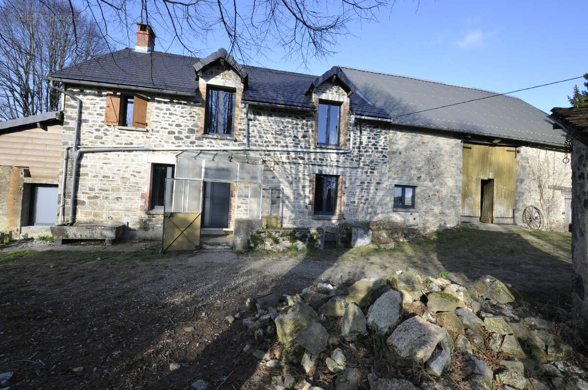 Maison à LA PORCHERIE
