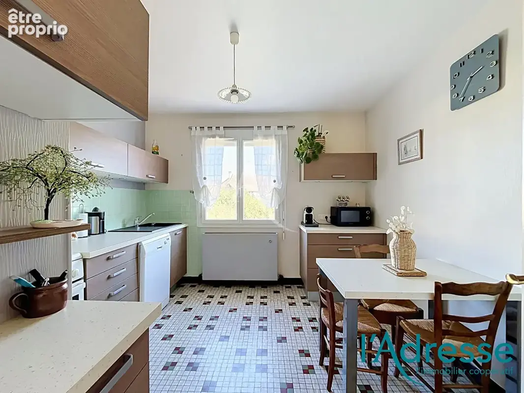 LAVAL - Quartier des Blardières- Maison 3 chambres avec terrain clos - photo 7