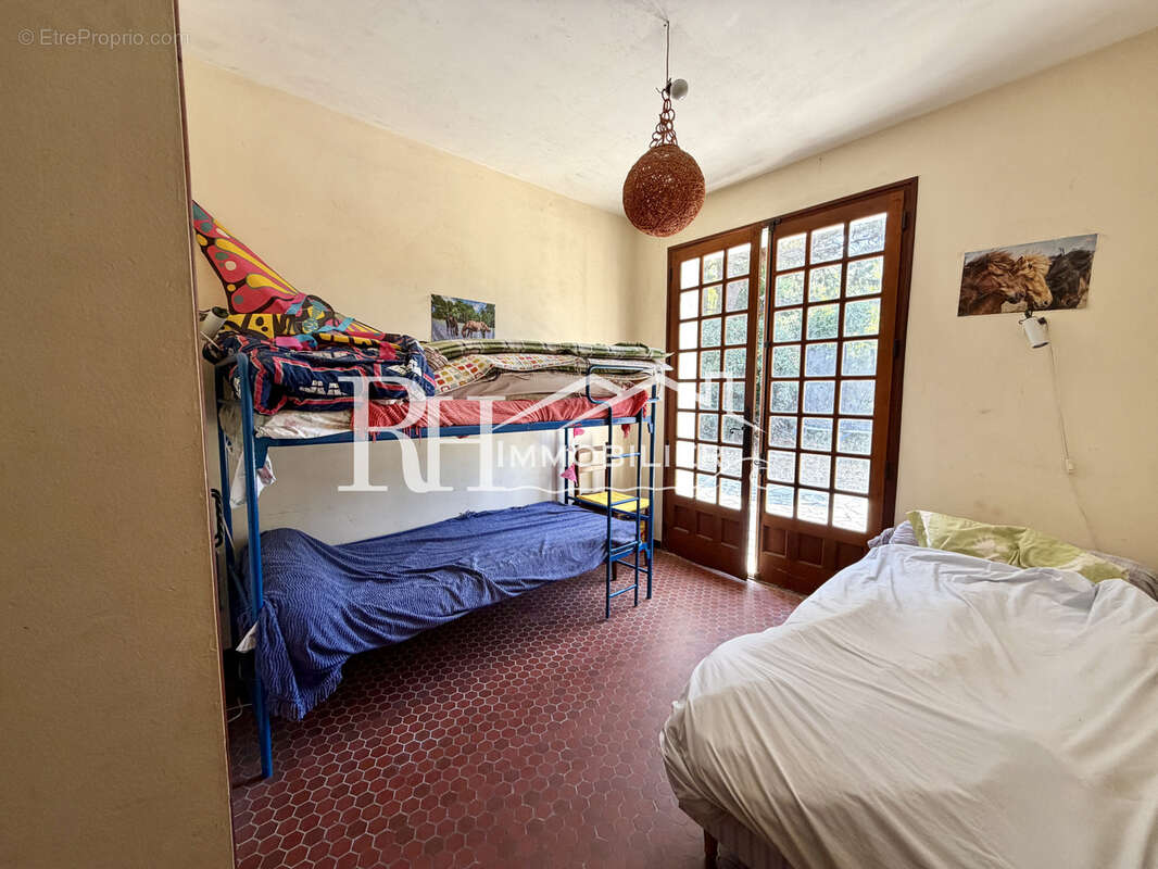 Maison 4 chambres, 2712m2 de terrain - photo 5
