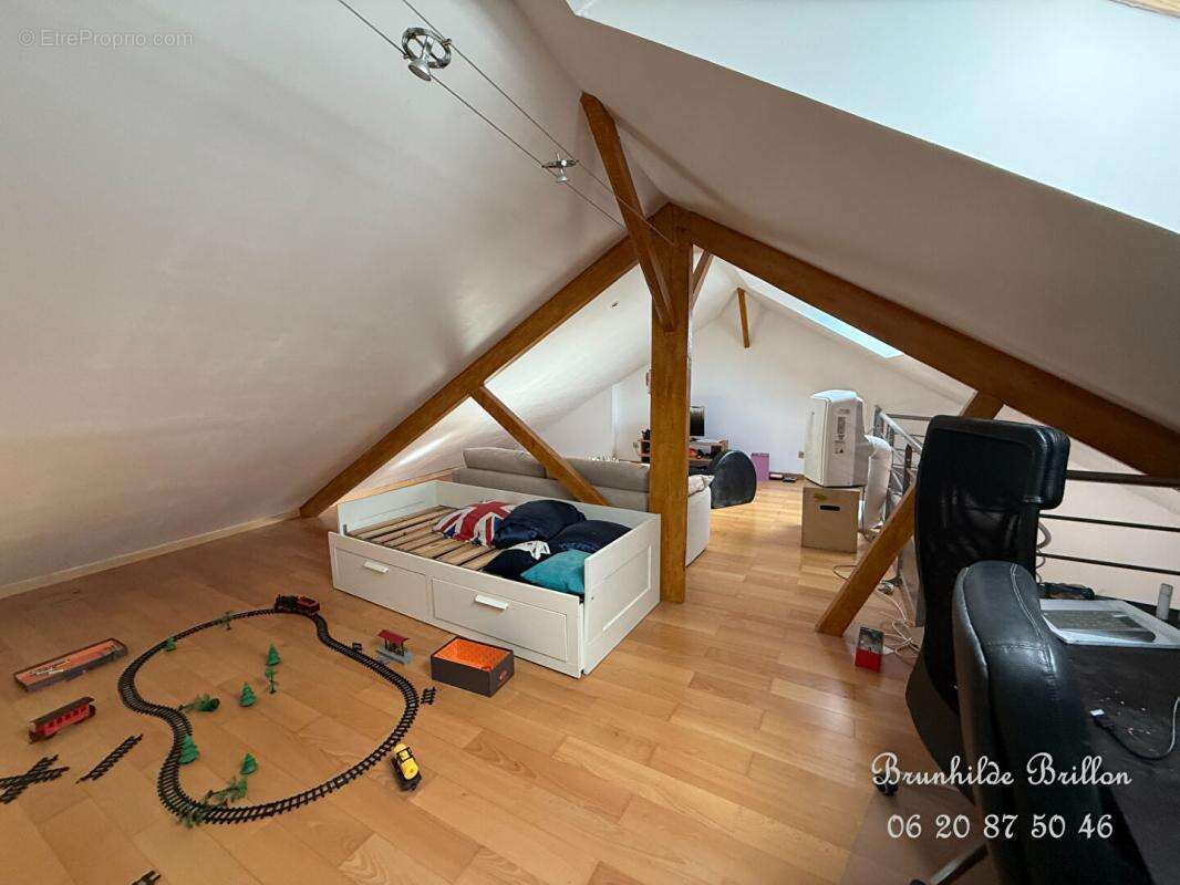 Angres, coeur de ville, maison 3 à 4 chambres, alliant charme et modernité - photo 16