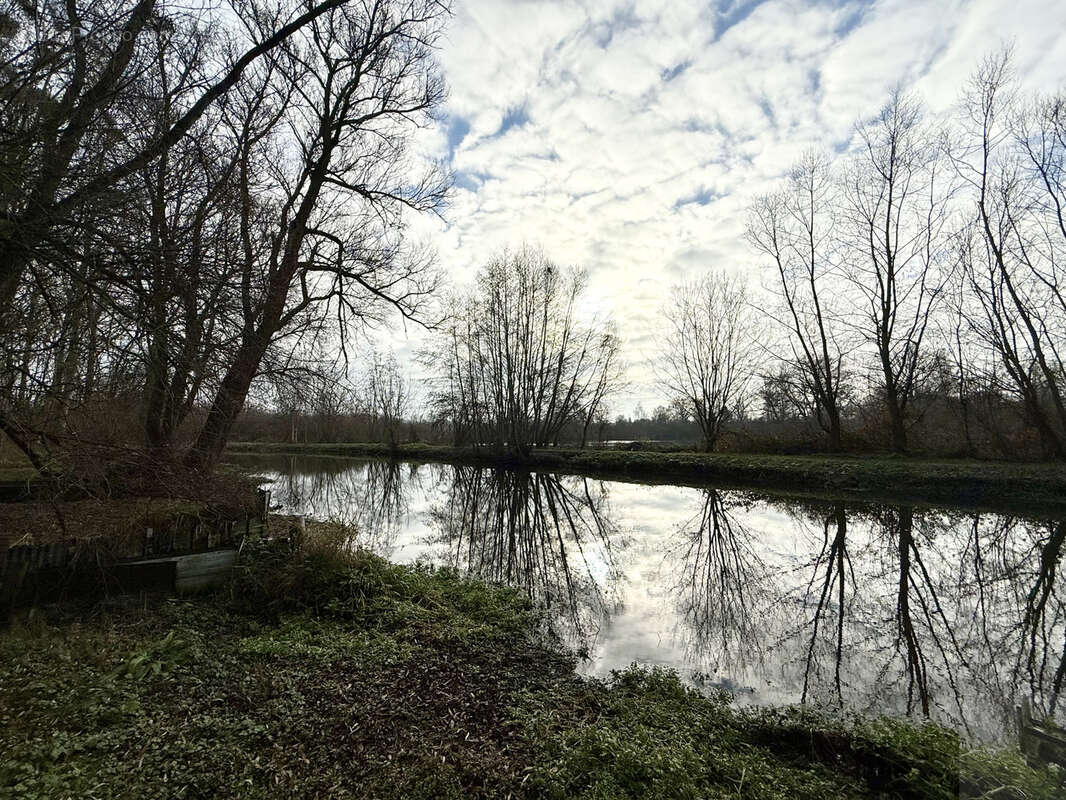 Terrain à VOYENNES