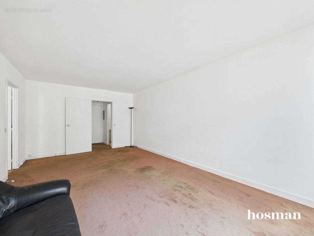 Appartement à PARIS-15E