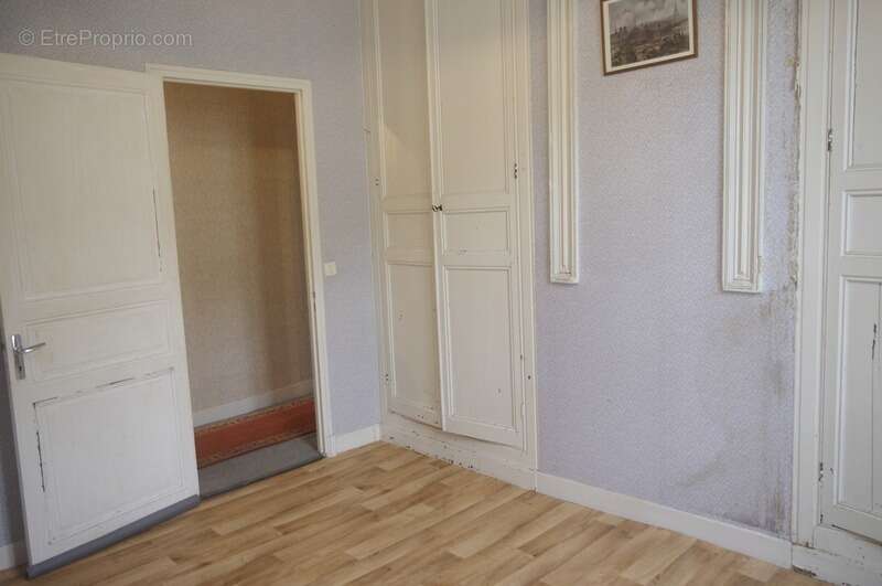 Gondrin, maison en pierre  avec cour comprenant deux logements de 5 et 6 pieces - photo 12