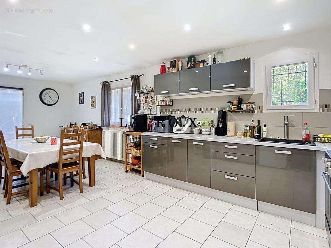 Maison à PERNES-LES-FONTAINES