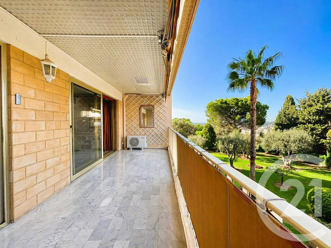 Appartement à LE CANNET