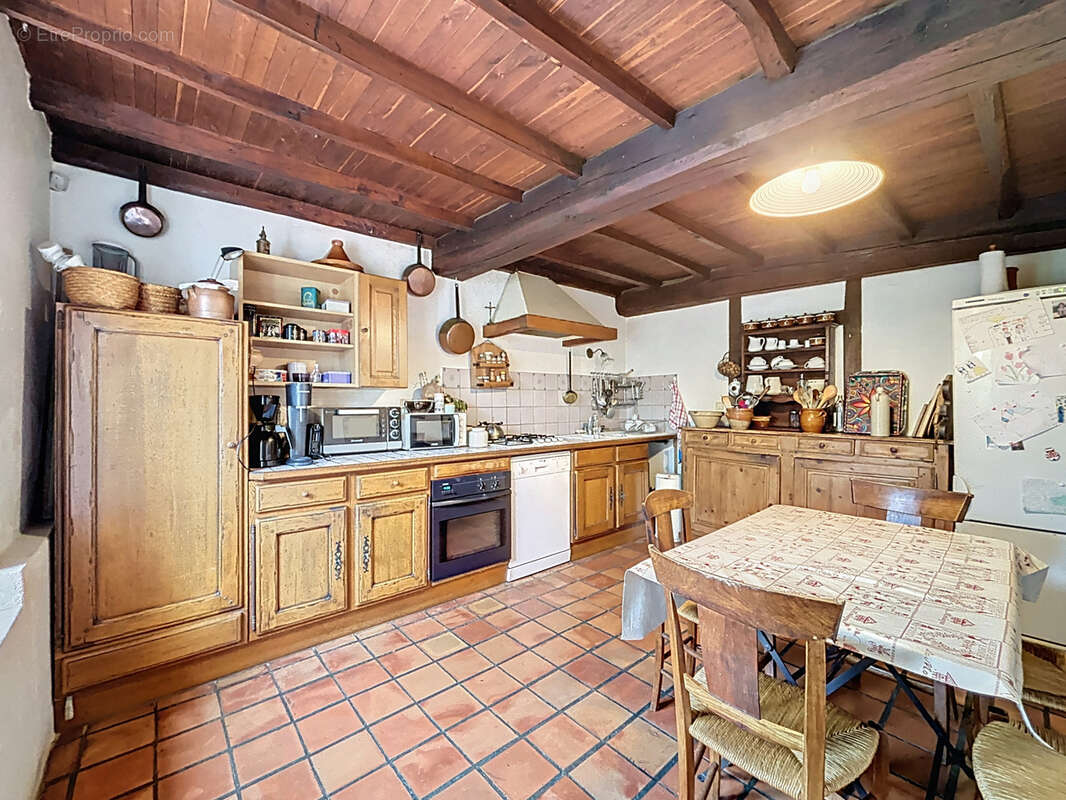 Maison à FAVERGES-DE-LA-TOUR