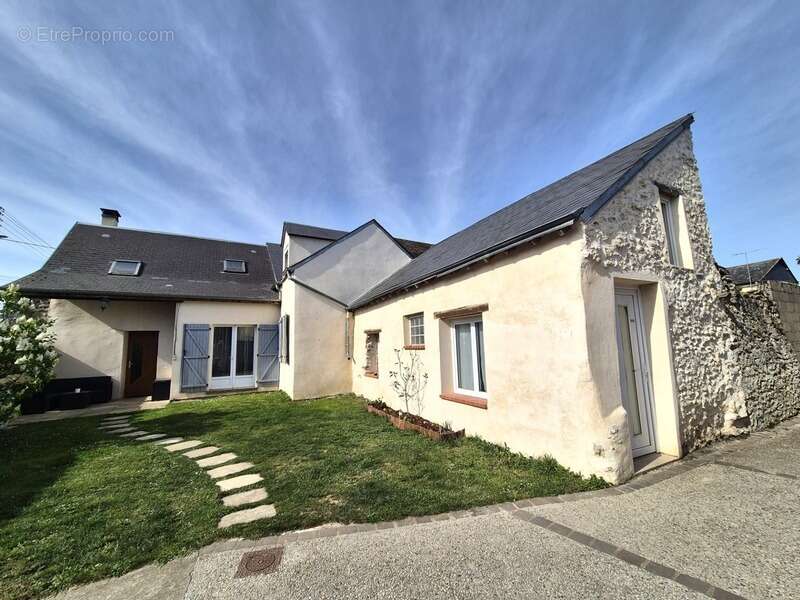 Maison à AUNEAU