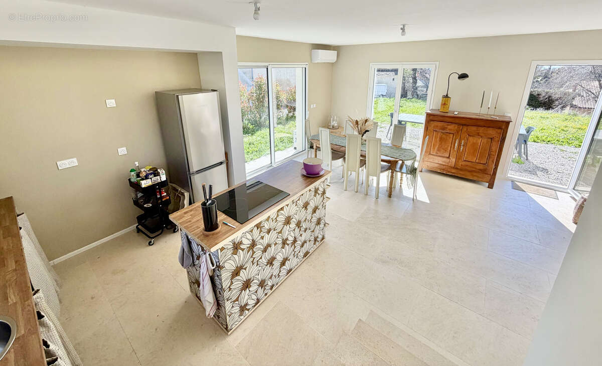 Maison à FORCALQUIER