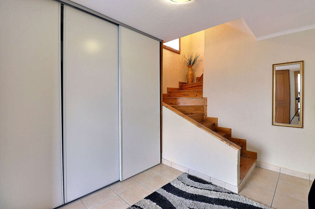 Maison Chambery 6 pièce(s) 141 m² et 559 m2 de terrain - photo 12