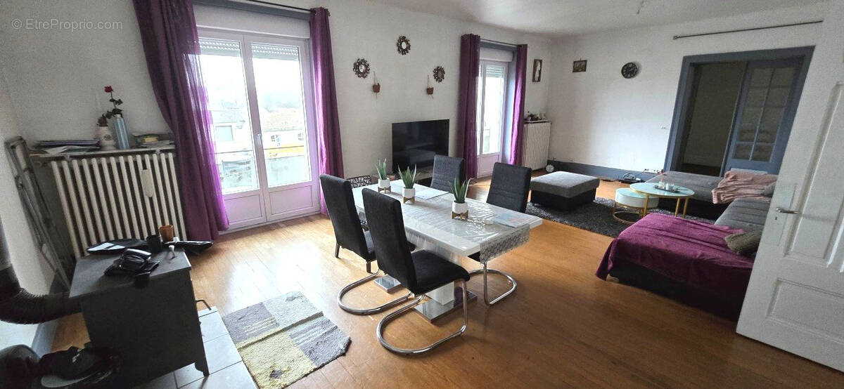 Appartement à GRAY