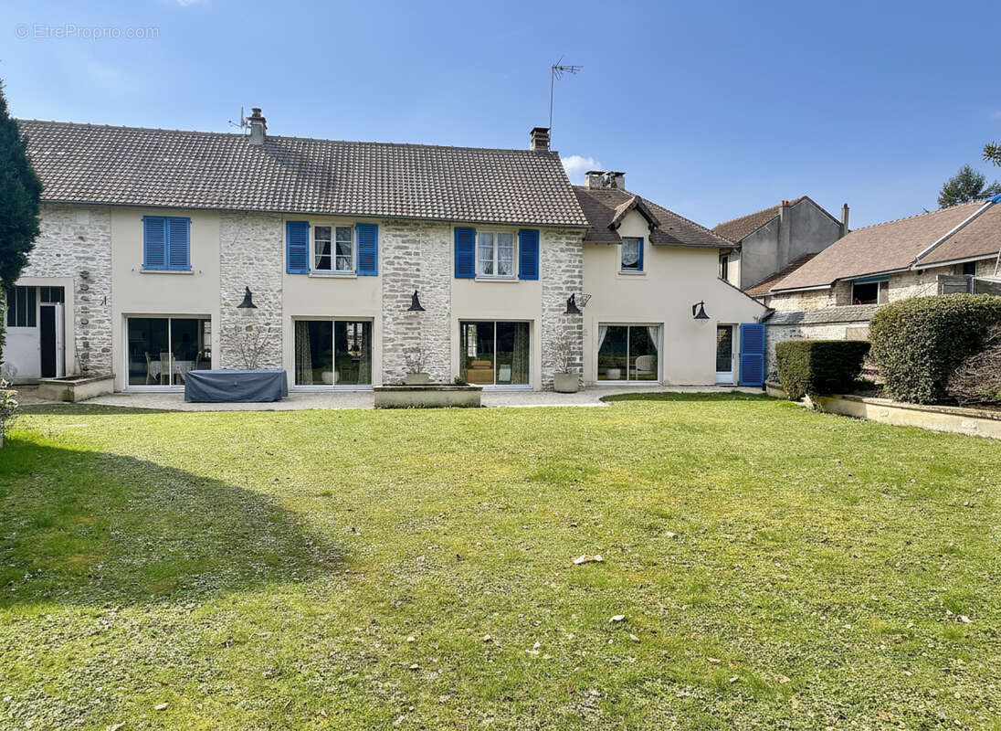 Maison à MILLY-LA-FORET