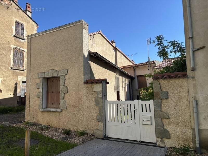 Maison à BRASSAC-LES-MINES
