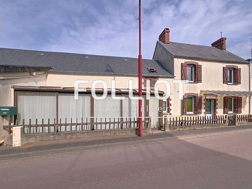 Maison à CERISY-LA-SALLE