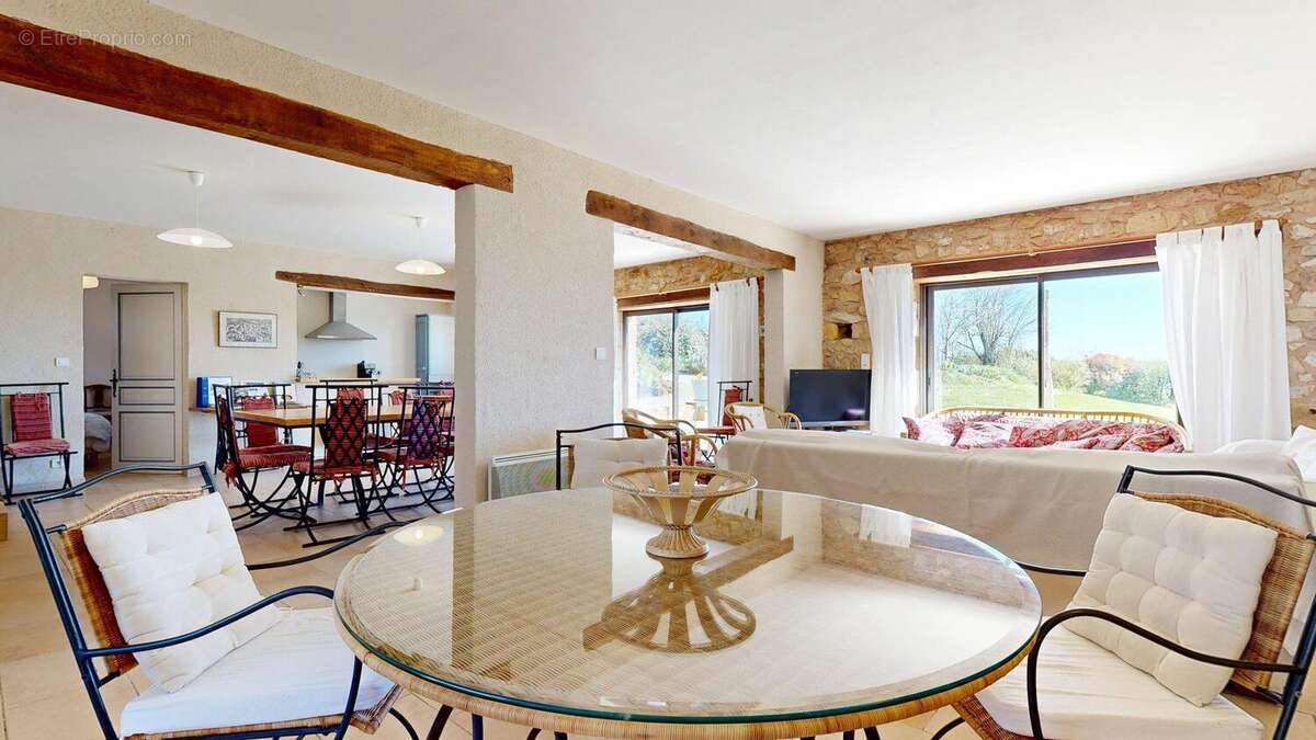 Proprieteavecgitesetpiscineetvuepanoramique0425202 - Maison à CARVES