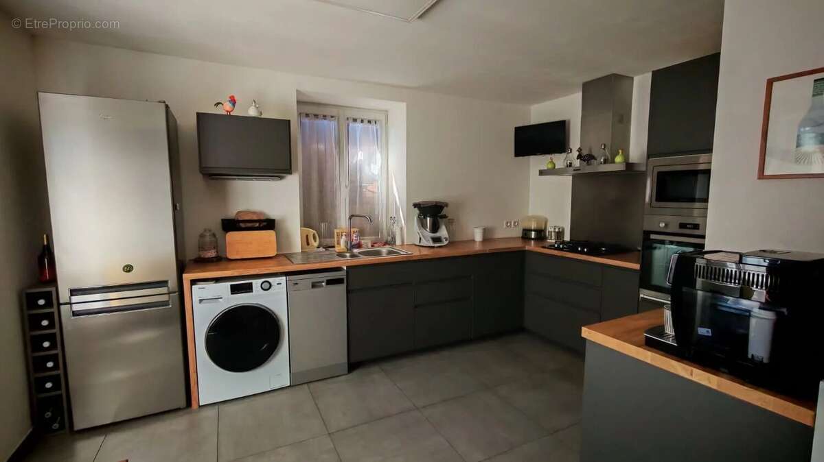 Maison-Dependances-Terrain-Garage - photo 2