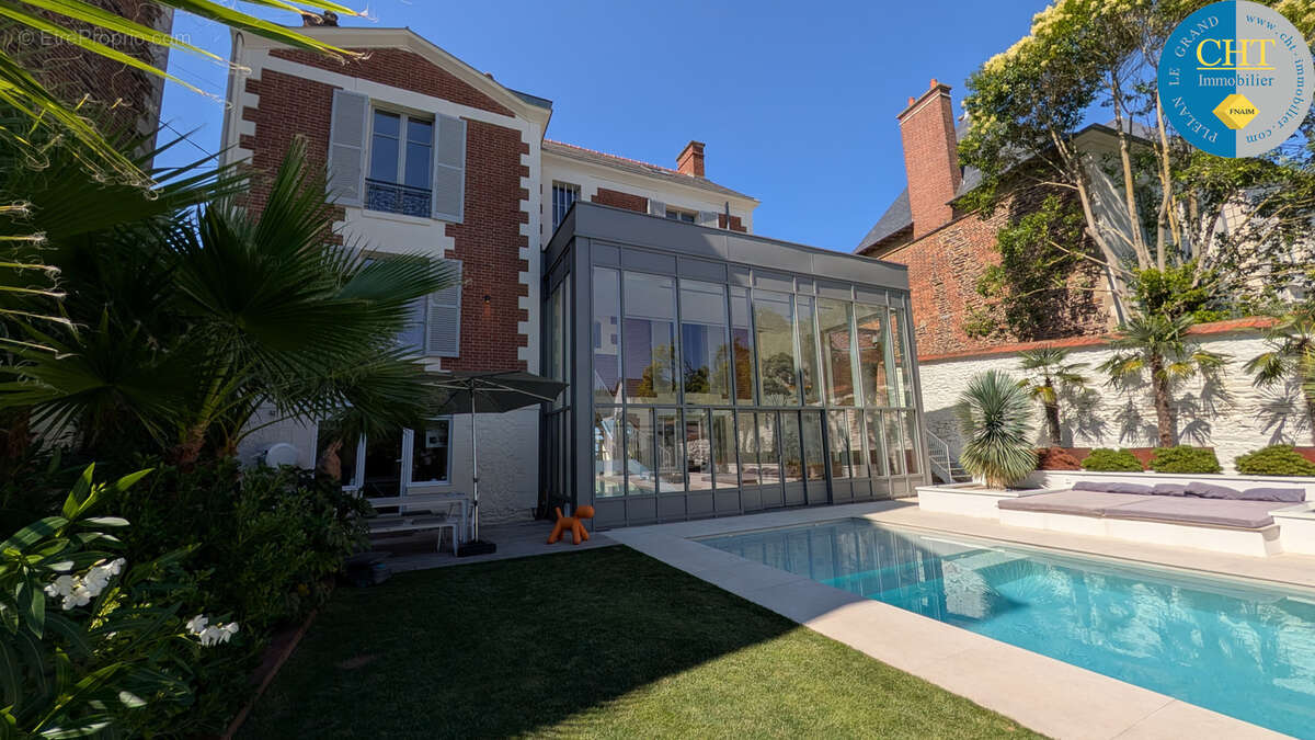 Villa de 250m2 à acheter avec 8 pièces à Rennes - photo 5