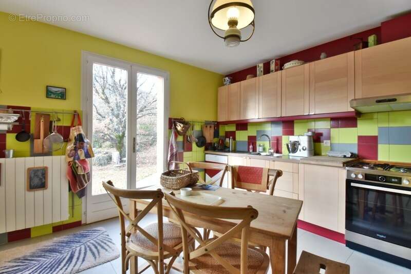 Maison à ENTREPIERRES