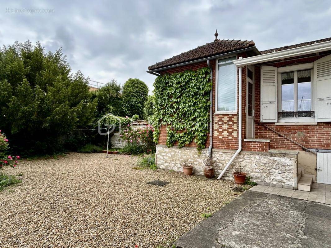 Appartement à MONTEREAU-FAULT-YONNE