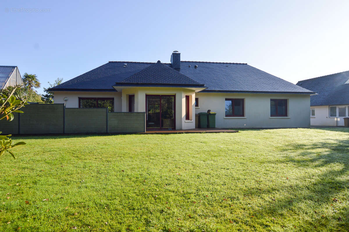 Maison à SAINT-THONAN