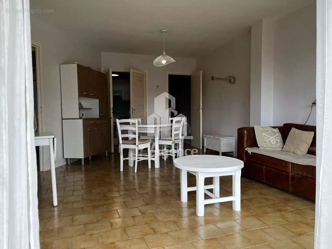 Appartement à VAUX-SUR-MER