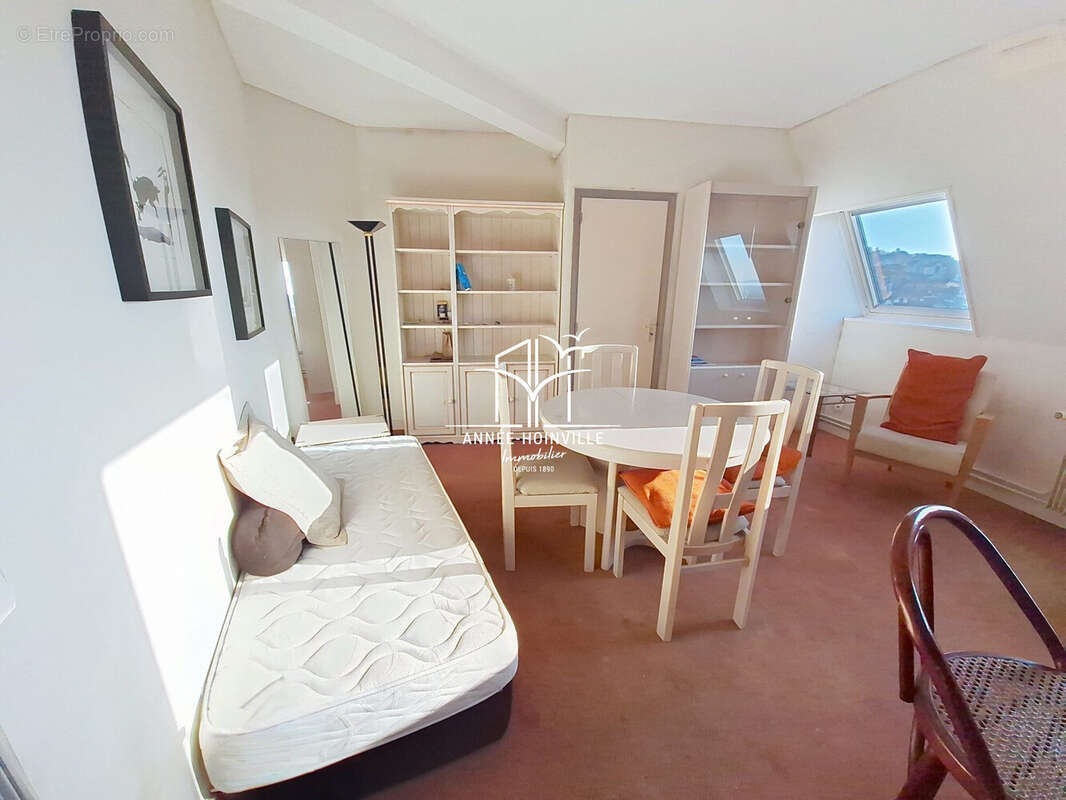 Appartement à BLONVILLE-SUR-MER