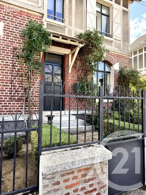 Maison 8 pièces 172 m² à vendre à Saint-Quentin (02100) - photo 2